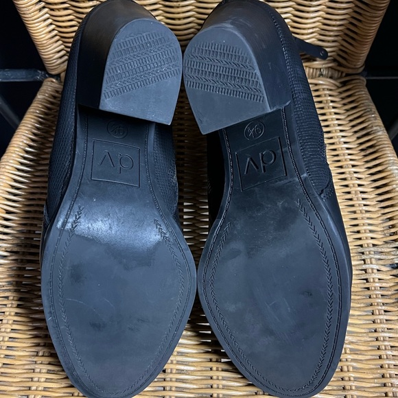 DV by Dolce Ankle Booties, Size 9.5, gently worn, Black - Picture 5 of 7